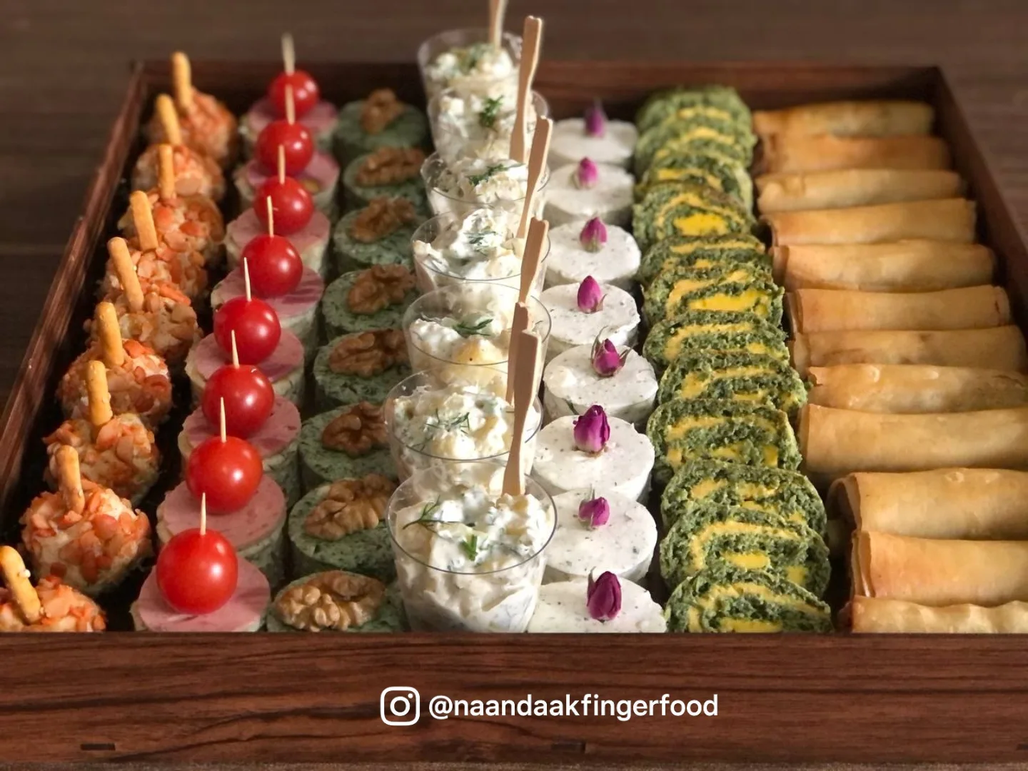 سینی فینگرفود ۶۴ تکه ای